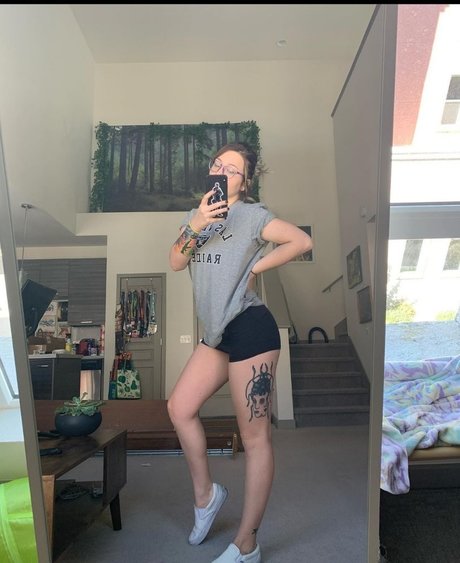 Fooya model pretty photo