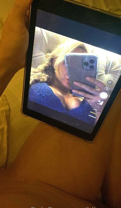 kika poa nude model picture