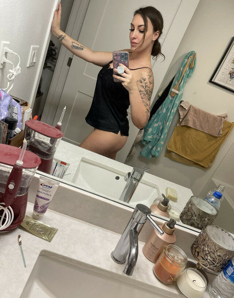 Katiepurrs model art images