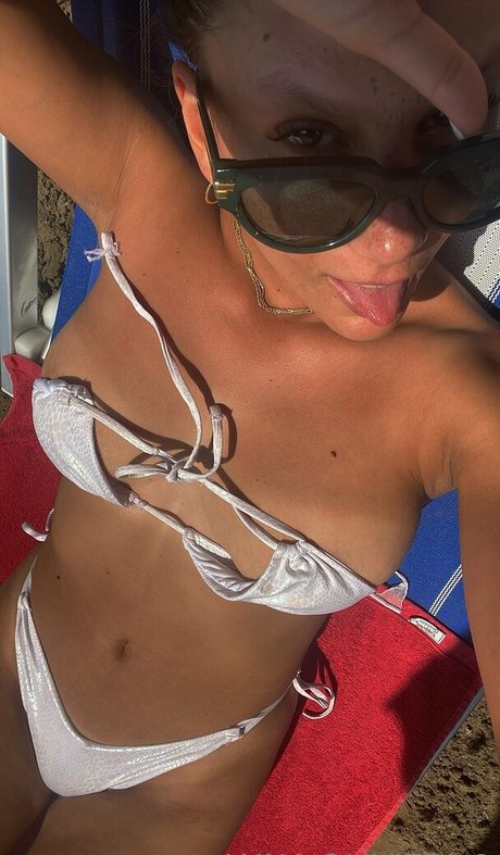 luna olivieri model perfect images