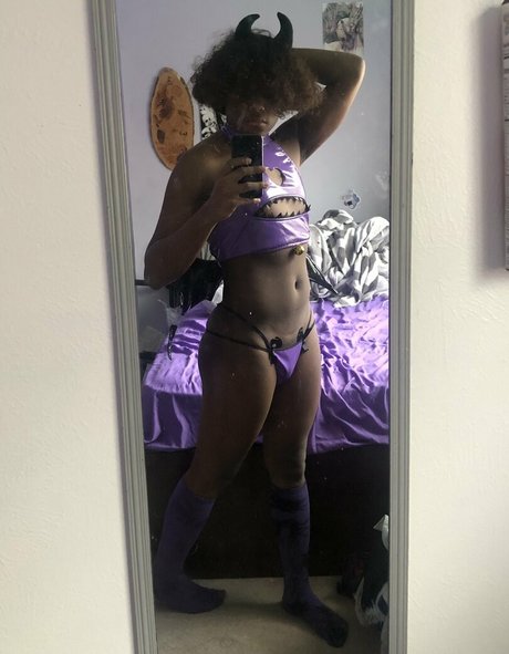 Cumberboyhere star erotic pictures