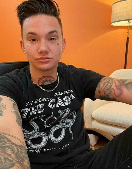 busty mom onlyfans sexy xxx image