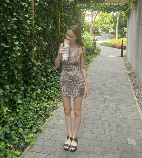 veronica flowers sex model photo