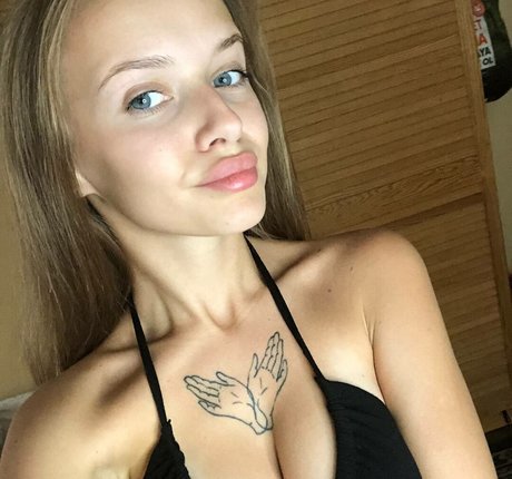 blonde secretary onlyfans erotic pics