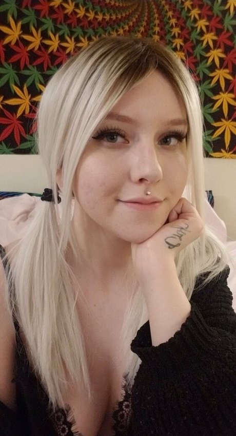 kawaiifionnafree free pornstar image