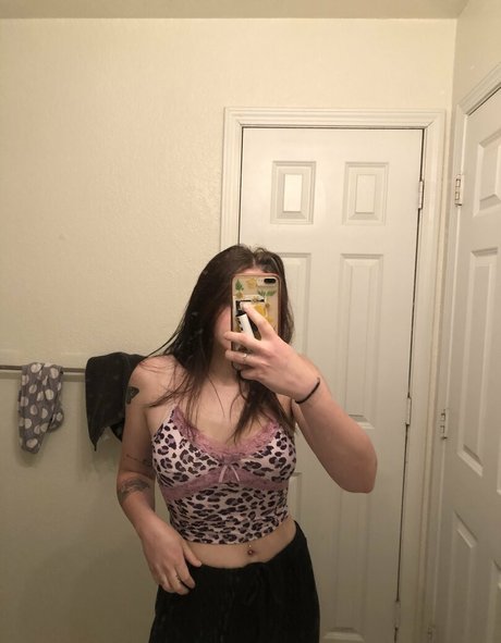 petite slut onlyfans nude photos