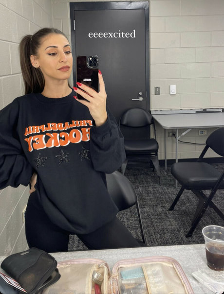 Andrea Helfrich high quality model images