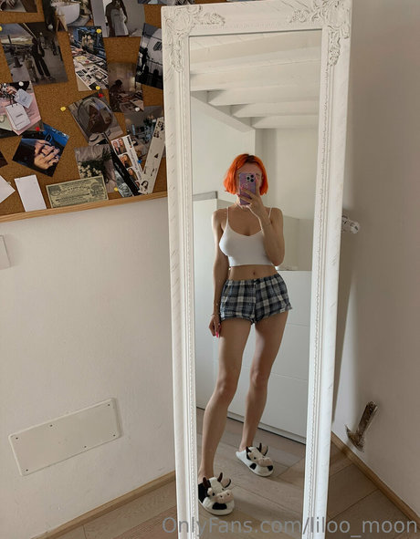 young onlyfans adult picture