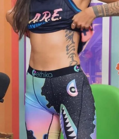 Khalyla Kuhn naked pornstar galleries