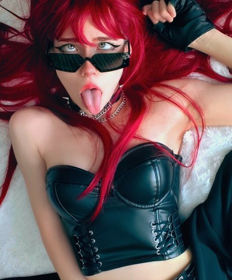 Inna Dakota star naked pic