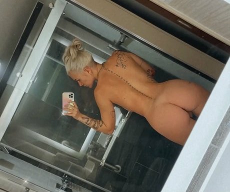 Taylor Hughs pornstar beautiful pics