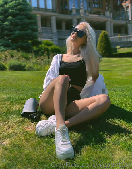 famous nude onlyfans hd images