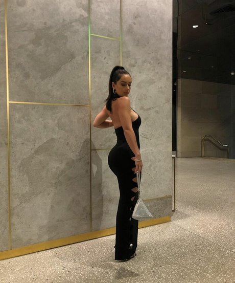 Amy Watchirs beautiful actress img