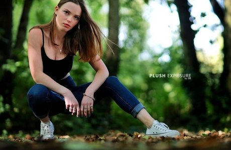 Ellie Littlechild erotic model img