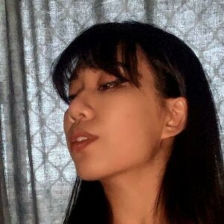 inanimatepanda model naked pic