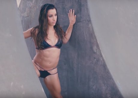 Aly Raisman star nice photo