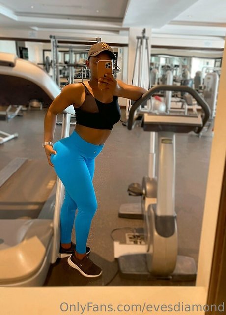 evesdiamond erotic star images