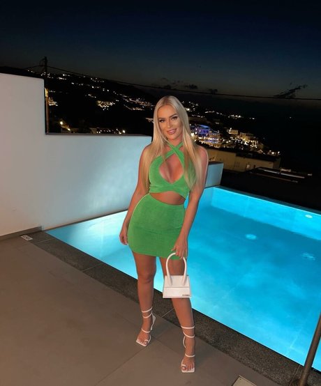 viplaurenxx model erotic galleries