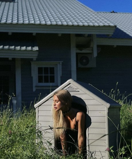 Gubernatar exclusive actress photo