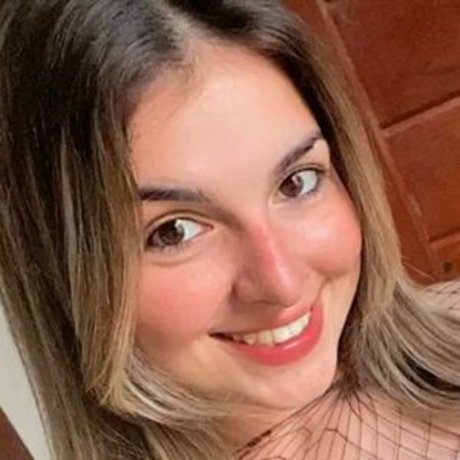 Bia Carmago sexy star pics