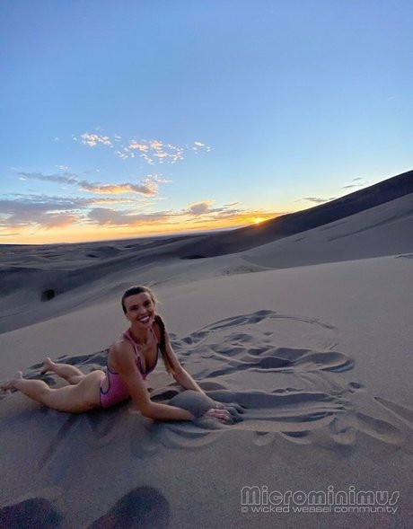 Love Moxxi star nudes pictures