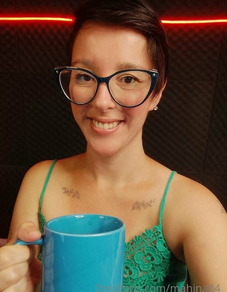 mahina84_ sexy actress pics