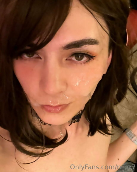 female popular onlyfans free porn images