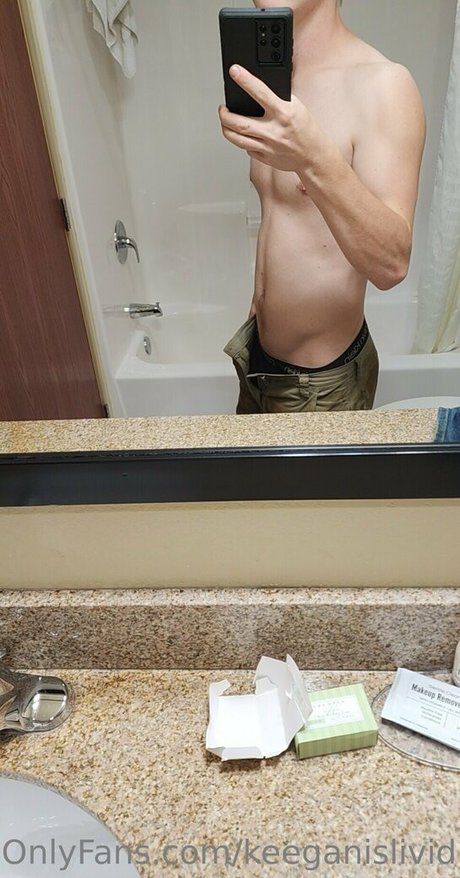 keeganislivid naked star picture