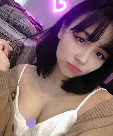 sadparu exclusive pornstar picture