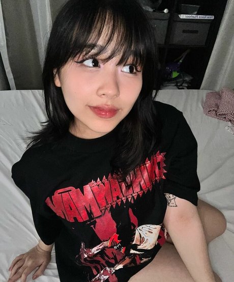 sadparu nude pornstar photo