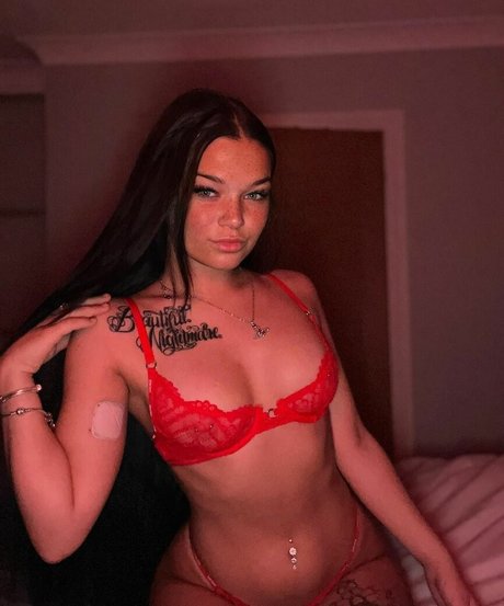 ell maceyx naked model pic