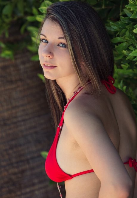 ThisYearsModel free pornstar photo