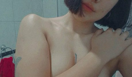 tiny onlyfans porn pic