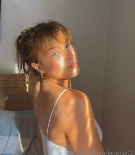 leorose02 best star photo