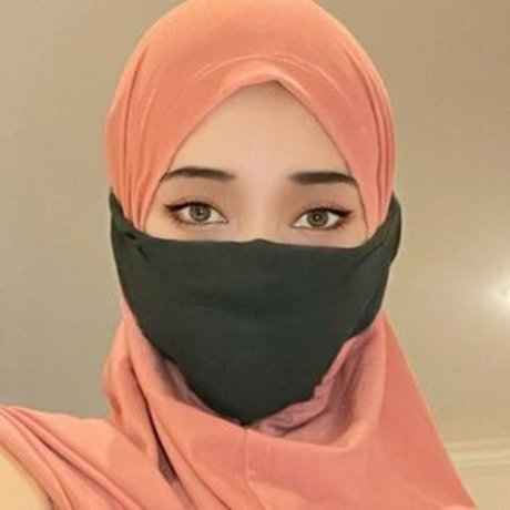 Hijab Camilla nude star images