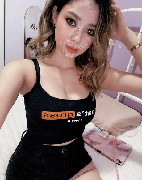 Lilchiipmunk model sexy galleries