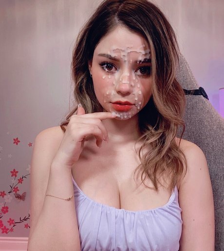 Lilchiipmunk star porn picture