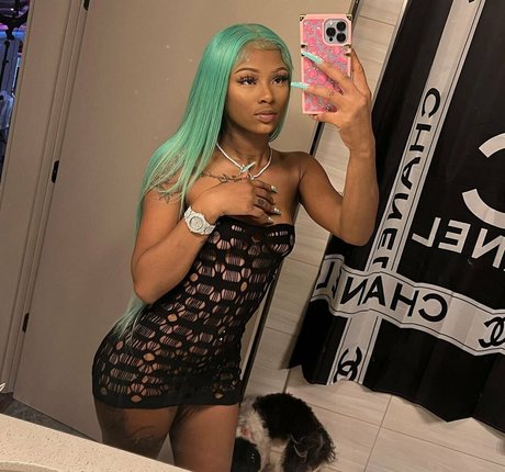 asian influencer onlyfans hot porn gallery