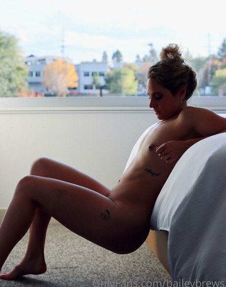 BaileyBrews exclusive actress photos