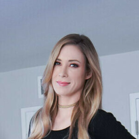 PervMom star nude images