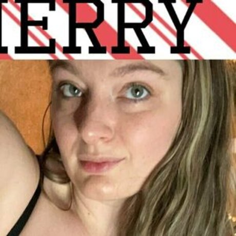 curves4dazefree naked model pic