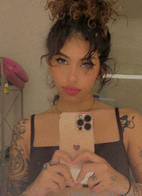 Vswrld art star photos