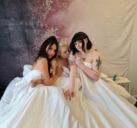 lanawildfree art pornstar picture