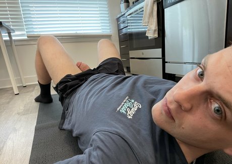 heyitskalen model sexy picture