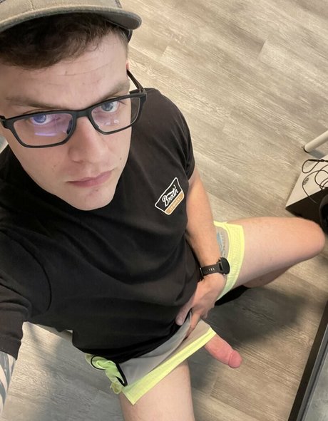 heyitskalen xxx model photos