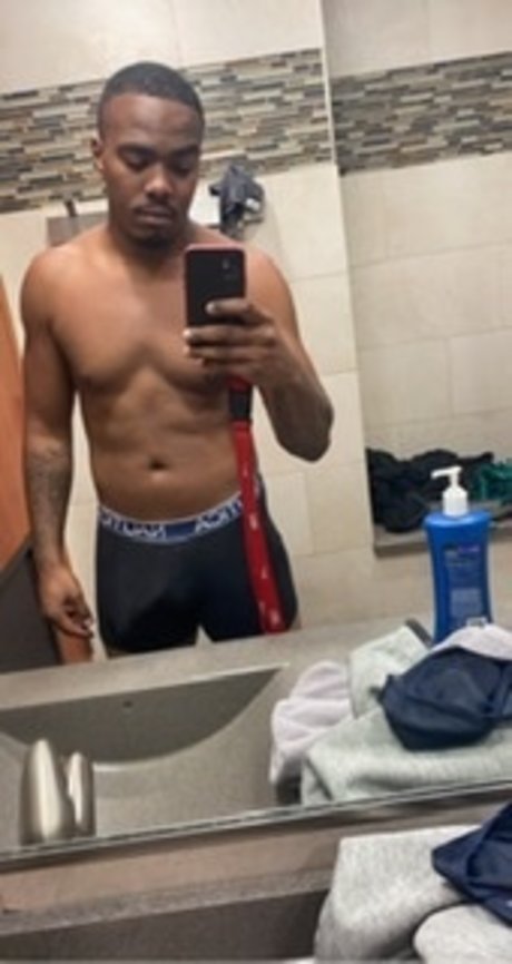 Big Santana model sexy pic