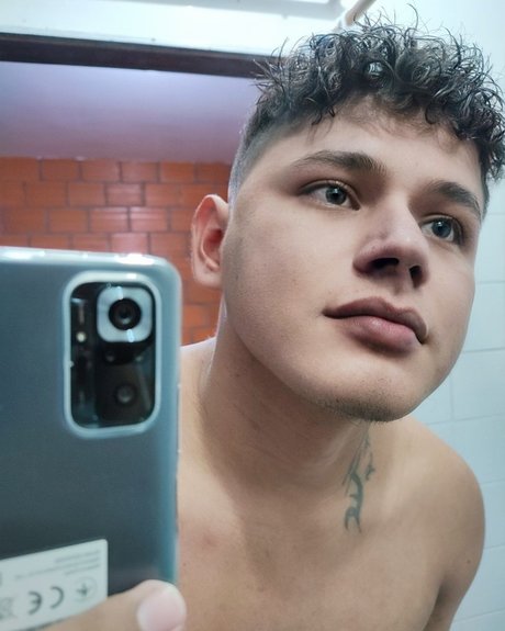 Markuss model perfect picture