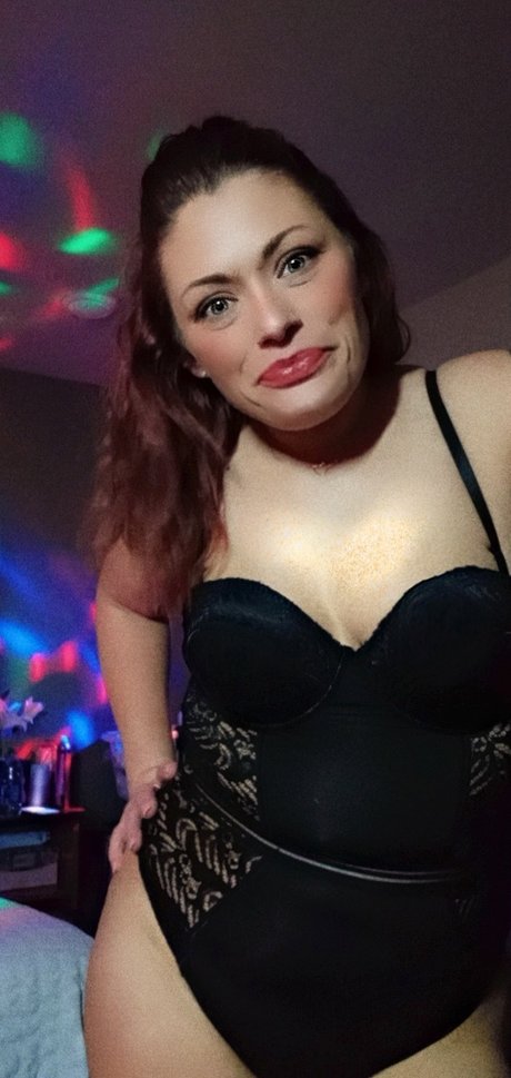 Courtney Baps hd pornstar photos