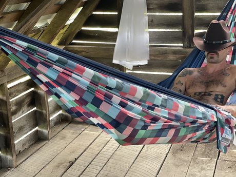 Chris Damned hot star image