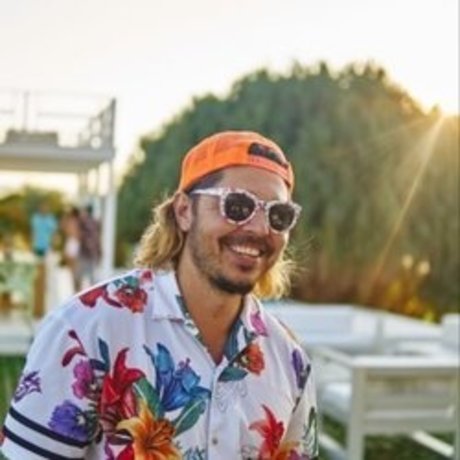 Max Vangeli model high quality pictures